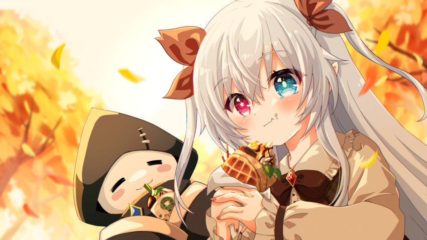 1girl =_= artist_request autumn_leaves black_bow black_bowtie black_hood blouse blue_eyes blush bow bowtie bright_pupils casual collar collared_shirt commentary_request eating falling_leaves food food_in_mouth food_request frilled_collar frilled_sleeves frills hair_between_eyes hair_bow heterochromia highres holding holding_food indie_virtual_youtuber leaf long_hair long_sleeves nisha_(vtuber) nishadow_(nisha) pointy_ears red_bow red_brooch red_eyes round_collar second-party_source shirt sleeve_garter smile spanish_commentary tree two_side_up virtual_youtuber white_pupils yellow_shirt