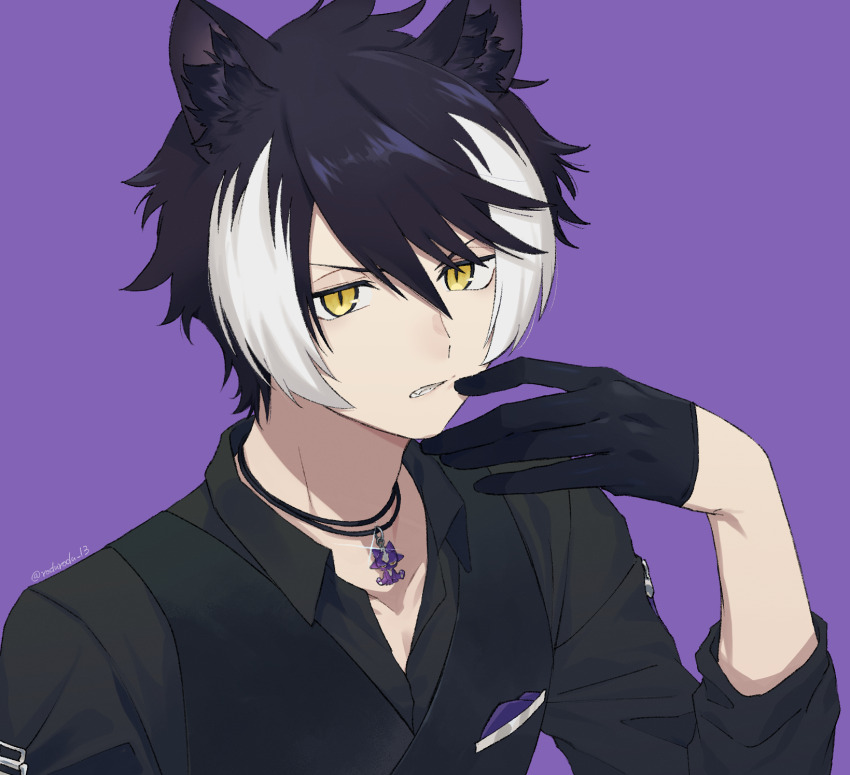 1boy animal_ears black_gloves black_hair black_shirt glove_in_mouth gloves hair_between_eyes highres holostars jackal_boy jackal_ears jewelry kageyama_shien kageyama_shien_(1st_costume) looking_at_viewer male_focus mouth_hold multicolored_hair necklace purple_background rozu_ki shirt short_hair slit_pupils solo streaked_hair two-tone_hair virtual_youtuber white_hair yellow_eyes