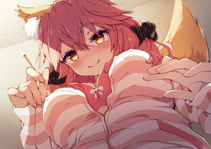 1girl animal_ear_fluff animal_ears blush breasts fate/extra fate_(series) fox_ears fox_girl fox_tail hair_between_eyes highres jacket large_breasts long_hair long_sleeves looking_at_viewer peisuto pink_hair pink_jacket sidelocks smile solo striped_clothes striped_jacket tail tamamo_(fate) tamamo_no_mae_(fate/extra) yellow_eyes