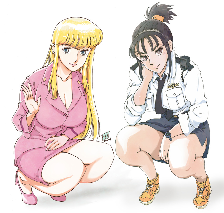 2024 2girls akimoto_katherine_reiko aqua_eyes artist_logo black_hair black_necktie black_skirt blonde_hair breast_pocket breasts brown_eyes buttons cleavage collared_shirt dated elbow_rest formal_clothes full_body giboshi_matoi hair_tie hand_on_own_cheek hand_on_own_face hand_on_own_knee hand_up head_rest high_heels high_tops highres jacket japan_national_police kochikame kujira_gunsou large_breasts leaning_forward logo long_hair looking_at_viewer miniskirt multiple_girls necktie pencil_skirt pink_lips pink_suit pocket police police_badge police_uniform policewoman ponytail shadow shirt shoelaces shoes sidelocks simple_background skirt sleeves_rolled_up sneakers squatting suit walkie-talkie watch waving white_background white_jacket wristwatch yellow_shoes