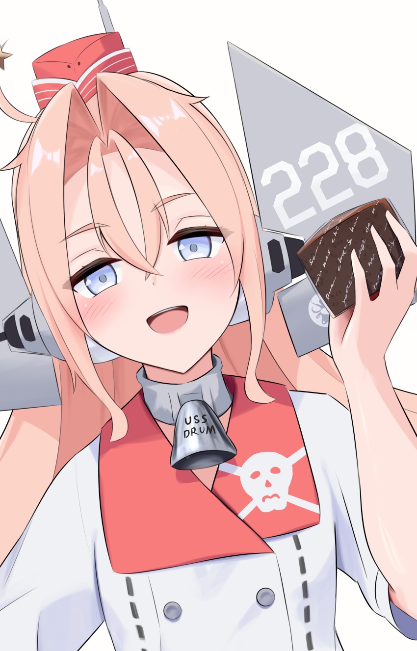 1girl absurdres bell box coat drum_(kancolle) garrison_cap grey_eyes hair_ornament hat headgear highres kantai_collection l_meet long_hair neck_bell pink_hair red_hat simple_background skull_print smile solo star_(symbol) star_hair_ornament star_ornament upper_body white_background white_coat