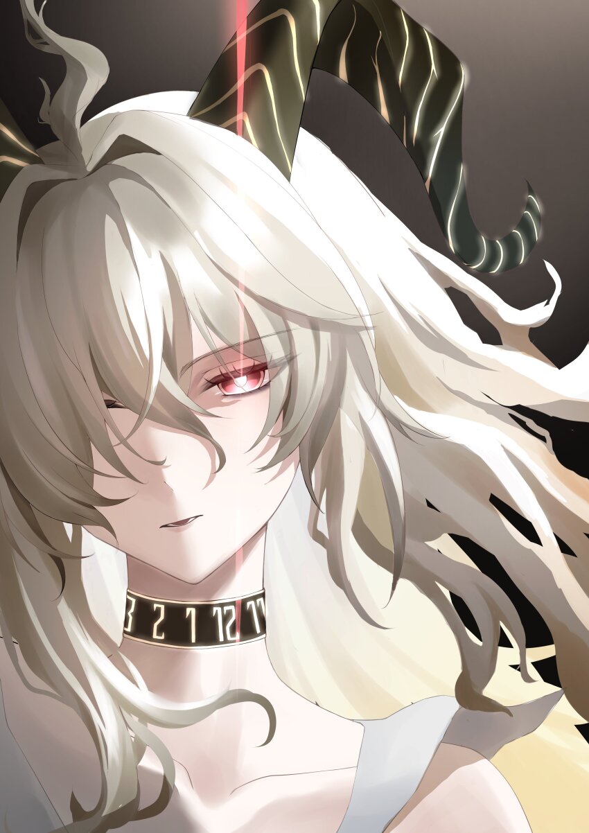 1girl absurdres ahoge black_choker black_horns blonde_hair bright_pupils choker collarbone commentary_request curled_horns dark_background glowing_pupils hair_between_eyes hair_intakes hair_over_one_eye highres horns long_hair looking_at_viewer parted_lips portrait red_eyes solo white_pupils wuthering_waves yun_(yun_4_11) zani_(wuthering_waves)