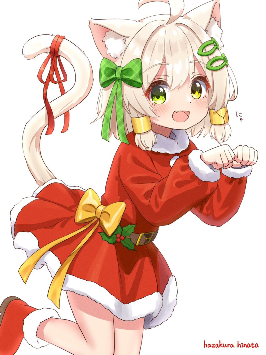 1girl animal_ears belt blonde_hair boots bow cat_ears christmas christmas_ornaments cowboy_shot dress fish_hair_ornament fur-trimmed_boots fur-trimmed_dress fur_trim green_bow green_eyes hair_bow hair_ornament hazakura_hinata heterochromia highres holly kaya_(hazakura_hinata) merry_christmas original red_boots santa_costume short_hair solo white_background yellow_bow yellow_eyes