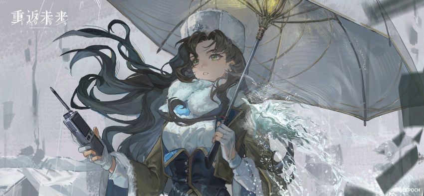 1girl black_hair brown_jacket copyright_name copyright_notice equilibrium_umbrella floating_hair fur_hat fur_scarf gloves green_eyes grey_sky hands_up hat high-waist_skirt highres hofmann_knot holding holding_umbrella holding_walkie-talkie jacket light_bulb logo long_hair looking_afar moldir_(reverse:1999) mountainous_horizon official_art papakha parted_lips partially_fingerless_gloves reverse:1999 scarf skirt sky snow solo sweater umbrella upper_body very_long_hair walkie-talkie water_drop white_gloves white_hat white_scarf white_sweater