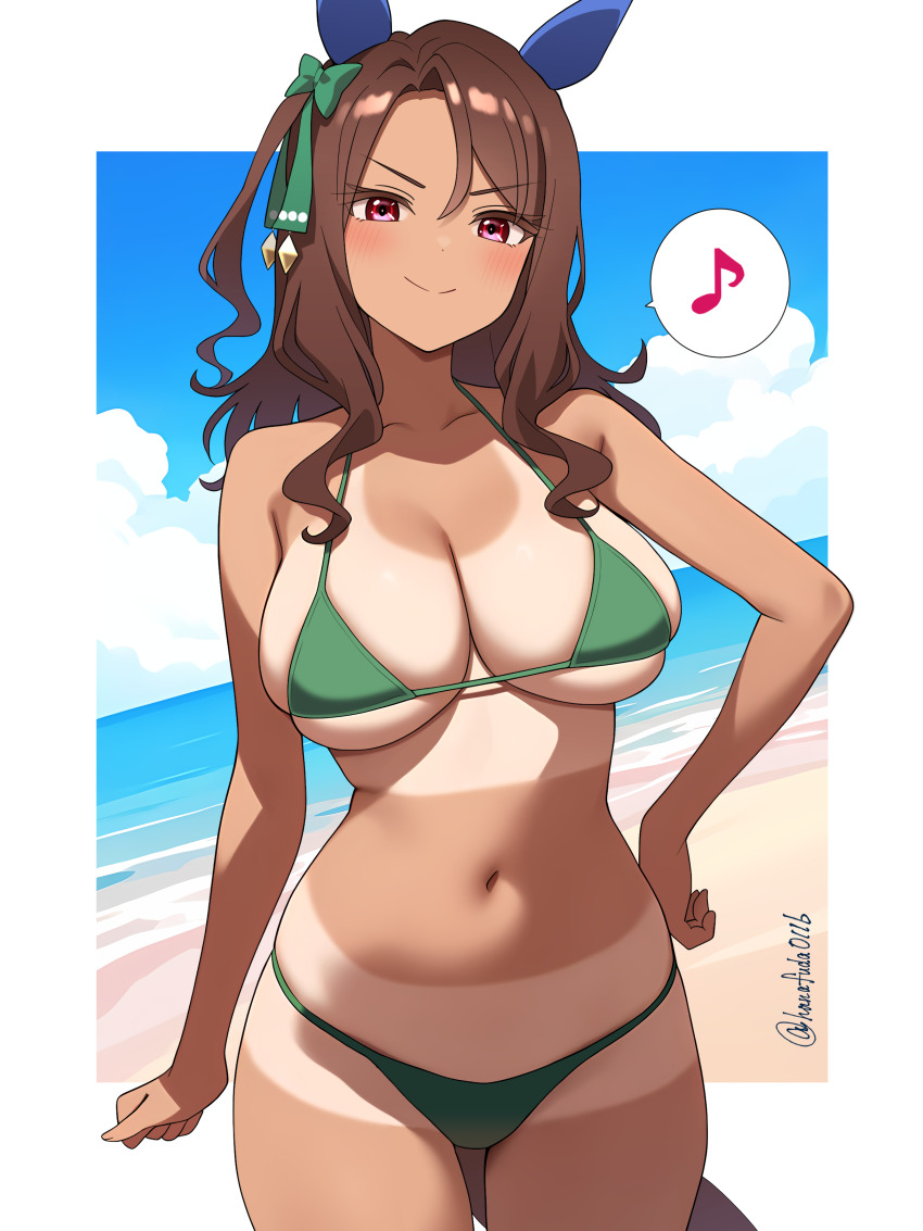 1girl absurdres animal_ears bikini blue_sky breasts brown_hair closed_mouth cloud commentary_request day ear_covers hanafuda_(hanafuda0116) highres horse_ears horse_girl horse_tail king_halo_(umamusume) large_breasts looking_at_viewer medium_hair musical_note navel ocean outdoors red_eyes sky smile solo spoken_musical_note swimsuit tail tan tanline twitter_username umamusume
