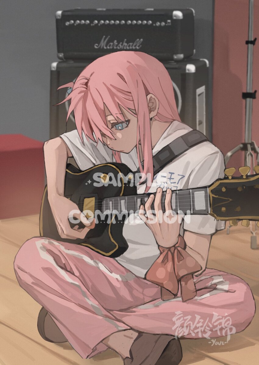 1girl blue_eyes bocchi_the_rock! bright_pupils brown_footwear closed_mouth commentary crossed_legs electric_guitar english_commentary gotoh_hitori guitar highres instrument long_hair marshall_amplification music on_floor pants pink_hair pink_pants playing_guitar playing_instrument red_ribbon ribbon shirt short_sleeves sitting solo track_pants white_pupils white_shirt wrist_ribbon yanlingjinshilihuahua