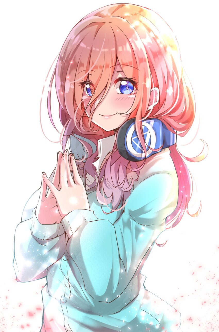 1girl blue_eyes blue_jacket blush brown_eyes closed_mouth commentary go-toubun_no_hanayome hair_between_eyes headphones headphones_around_neck highres jacket long_hair looking_at_viewer nakano_miku own_hands_together shinonome_mozuku smile solo
