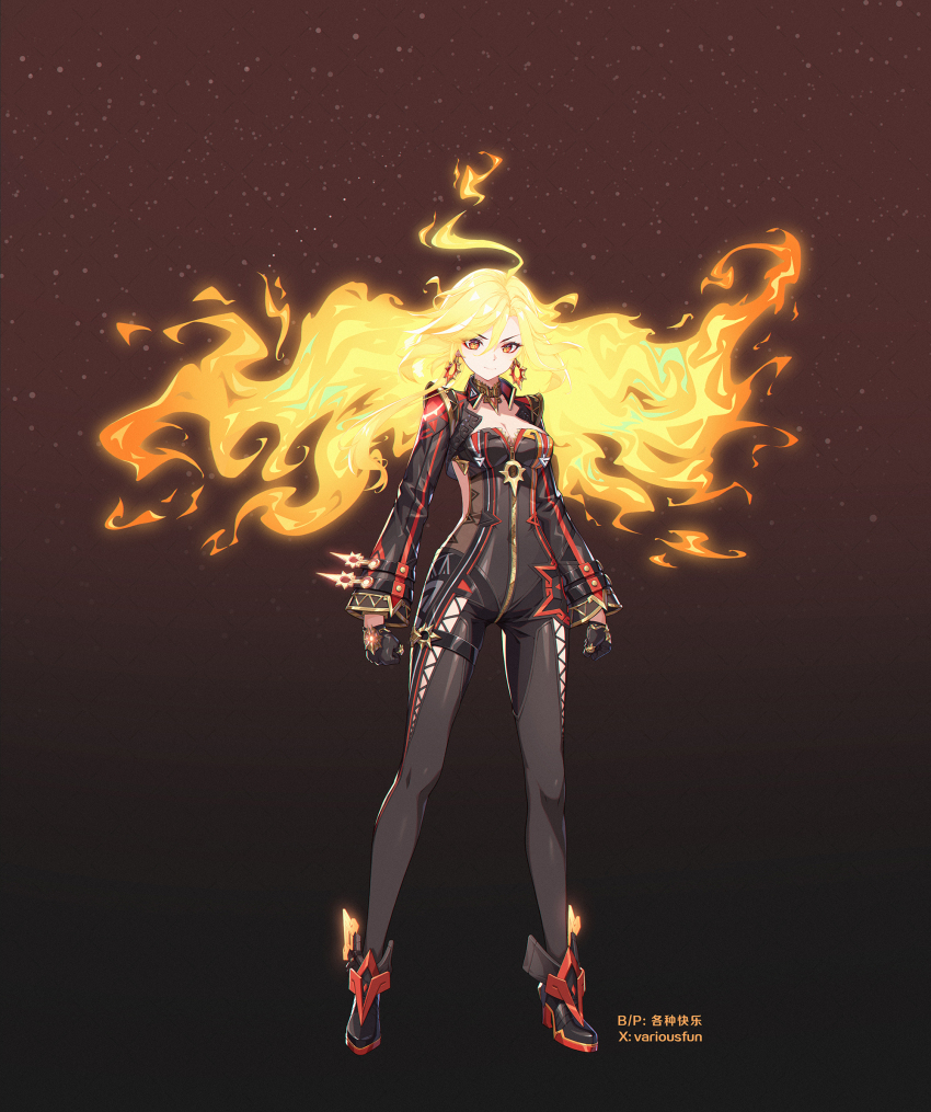 1girl ahoge biker_clothes bikesuit black_bodysuit black_footwear black_gloves bodysuit breasts cleavage dark_background earrings fiery_hair full_body ge_zhong_kuaile genshin_impact gloves high_heels highres jewelry long_hair long_sleeves mavuika_(genshin_impact) medium_breasts multicolored_eyes official_alternate_hair_color simple_background smile solo standing sun_earrings symbol_in_eye two-tone_eyes very_long_hair