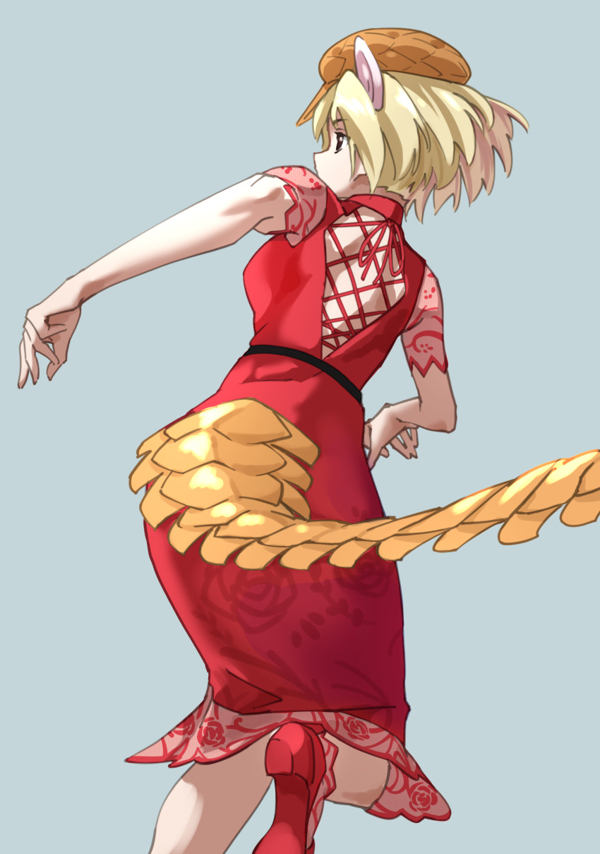 1girl absurdres alternate_costume bare_arms blonde_hair commentary dress from_behind giant_pangolin_(kemono_friends) grey_background hat highres kemono_friends long_dress looking_away pangolin_ears pangolin_tail red_dress red_shoes shoes short_hair short_sleeves simple_background solo tail tanabe_(fueisei)