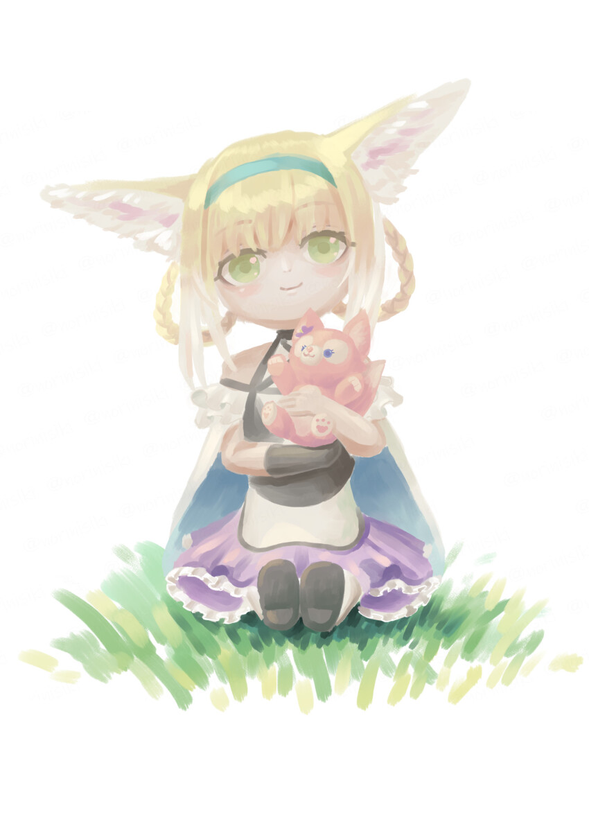 1girl 3134e animal_ears arknights blonde_hair blue_hairband closed_mouth commentary_request fox_ears fox_girl green_eyes hairband highres no_tail sitting solo suzuran_(arknights)
