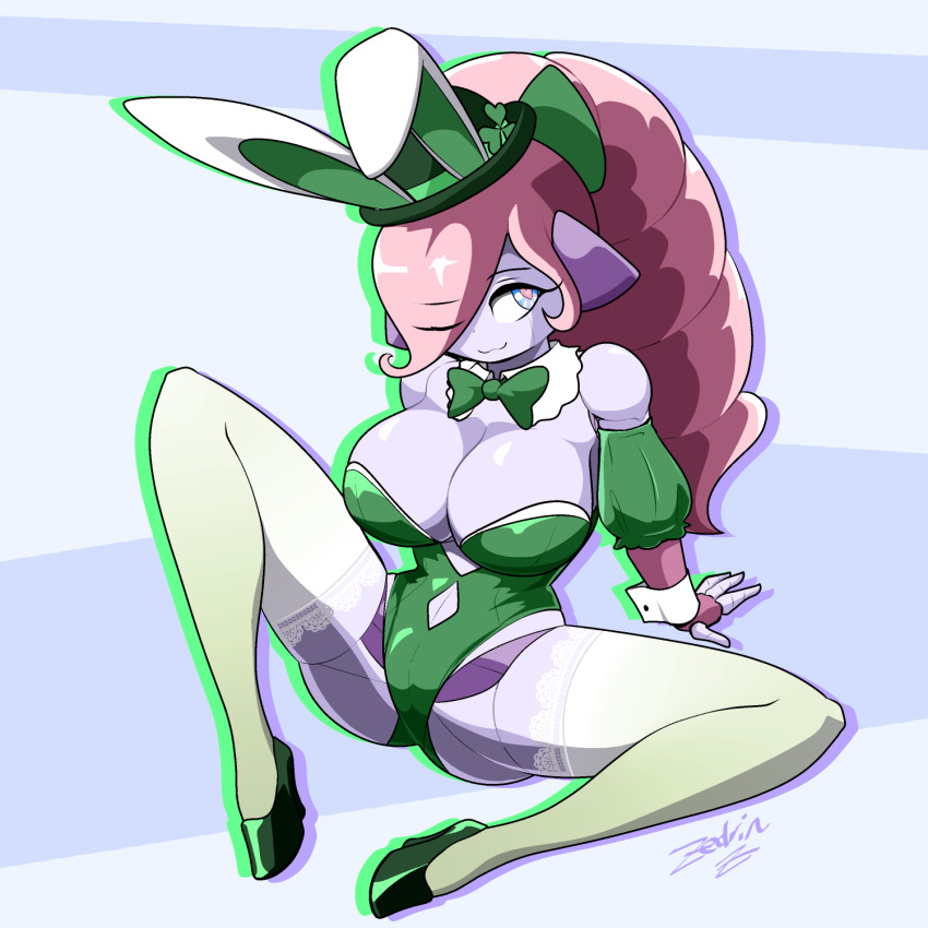 1girl android artist_name blue_eyes bow bowtie breasts cleavage clover collar four-leaf_clover hair_bow hair_over_one_eye hat heart heart_in_eye high_heels highres humanoid_robot joints large_breasts legs_apart leotard maroon_hair one_eye_closed original ponytail rabbit_ears robot robot_joints symbol_in_eye thighhighs wink zedrin