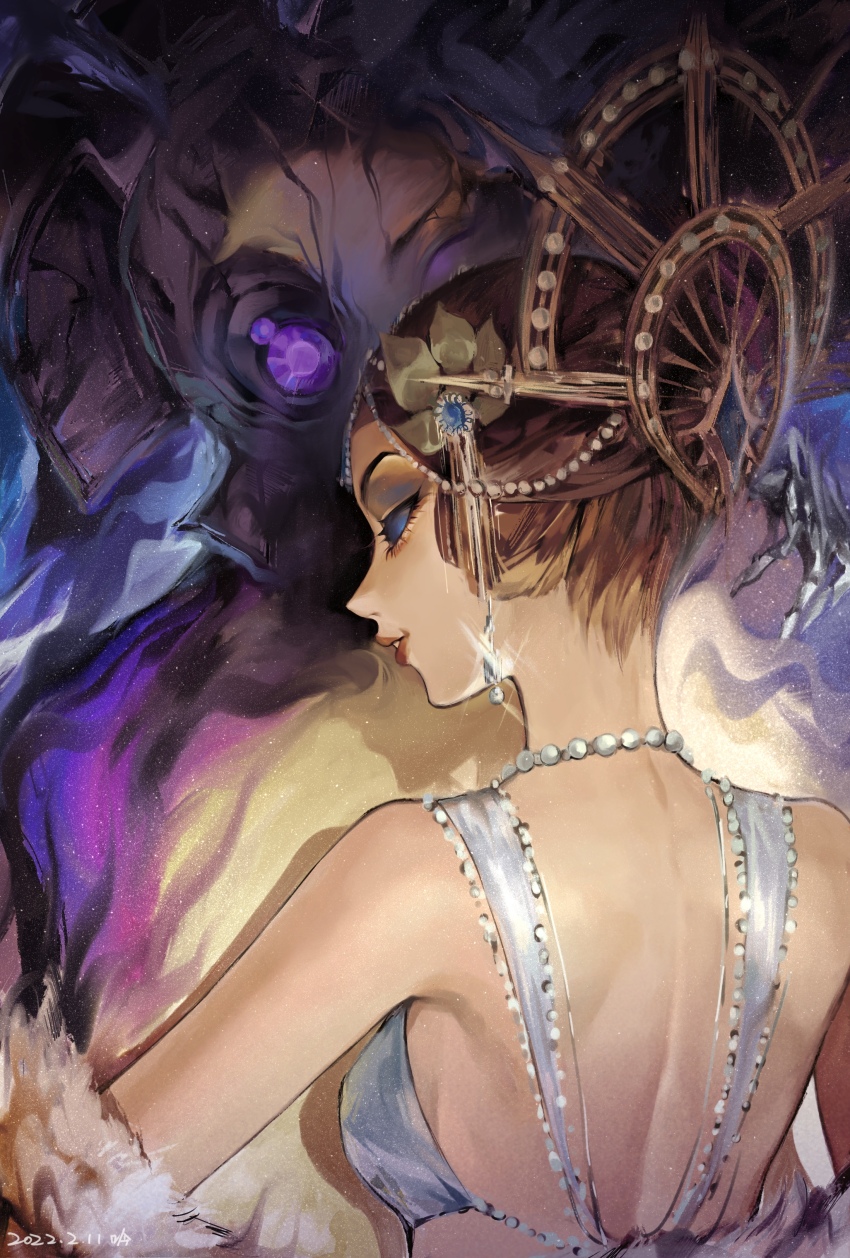 1girl absurdres beads blue_eyes brown_hair clothing_cutout dress dual_persona earrings feather_boa from_behind hair_beads hair_ornament hair_pulled_back headgear highres identity_v jewelry lipstick looking_at_viewer looking_back makeup michiko_(eternal_aurora)_(identity_v) michiko_(identity_v) necklace official_alternate_costume parted_lips pearl_necklace profile robot sideways_glance sky sleeveless sleeveless_dress solid_eyes star_(sky) starry_sky upper_body white_dress zi_yin