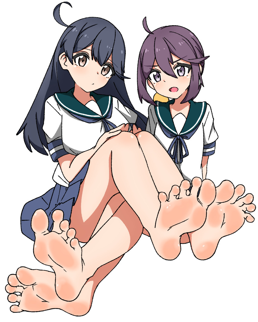 2girls akebono_(kancolle) barefoot black_hair brown_eyes feet highres kantai_collection light_blush long_hair looking_at_viewer multiple_girls nairo open_mouth soles toes ushio_(kancolle)