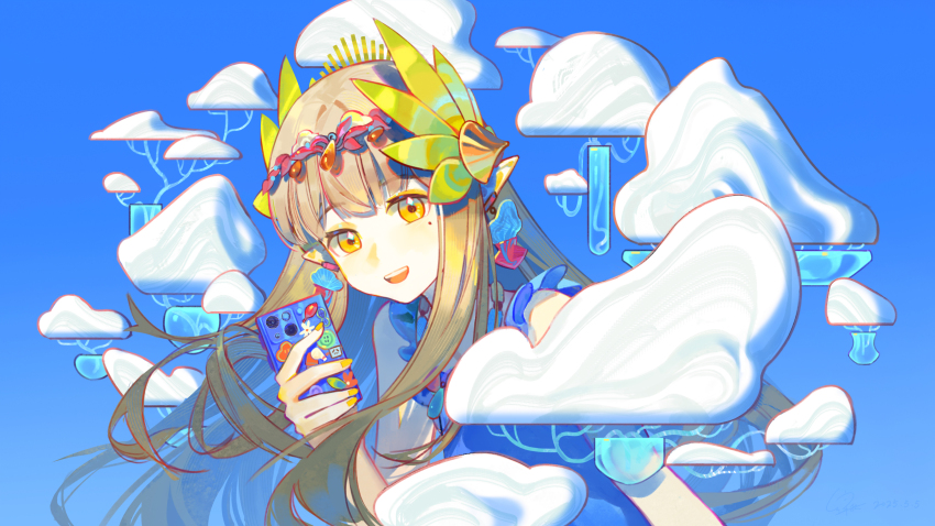 1girl absurdres alternate_costume arknights blonde_hair blue_dress blue_eyes cellphone cloud dress hand_up highres holding holding_phone looking_at_viewer lyuqiu mole mole_under_eye muelsyse_(arknights) phone pointy_ears sleeveless sleeveless_dress smartphone smile solo teeth upper_body upper_teeth_only yellow_eyes