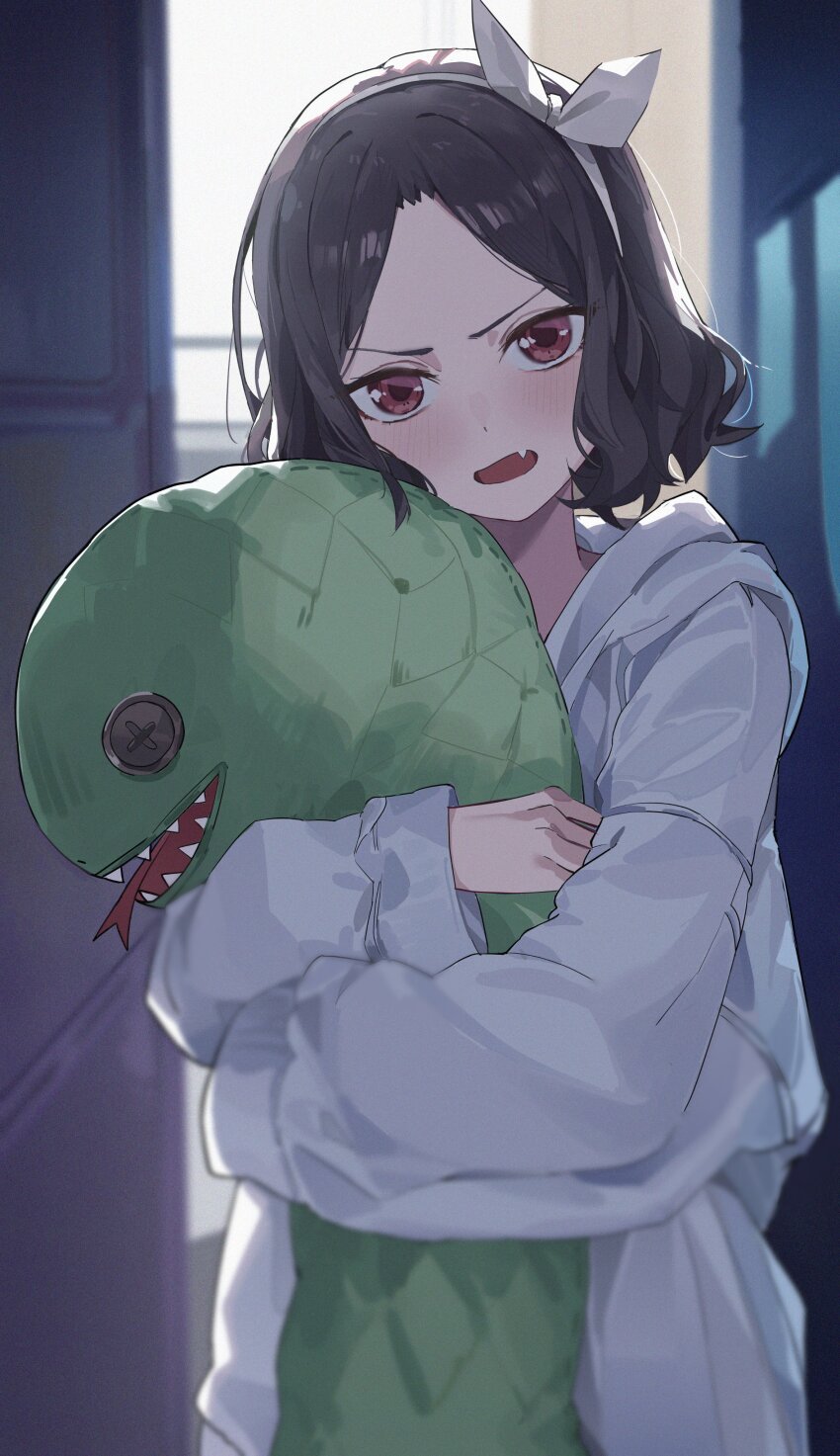 1girl absurdres blush commentary ebizuka_tomo eimizzzzz fang girls_band_cry grey_hair hair_ribbon highres hood hood_down hoodie indoors long_sleeves open_mouth red_eyes ribbon short_hair solo stuffed_snake white_hoodie white_ribbon