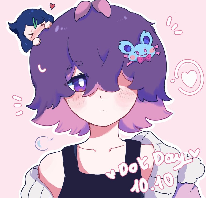 &gt;_&lt; 2girls black_tank_top blue_hair blush character_hair_ornament chibi colored_inner_hair commentary dated dot_(pokemon) frown hair_ornament hair_over_one_eye hairclip heart highres jacket liko_(pokemon) multicolored_hair multiple_girls ni12345670 nidothing nintendo off_shoulder pink_background pink_hair pokemon pokemon_(anime) pokemon_horizons purple_eyes purple_hair purple_jacket tank_top two-tone_hair