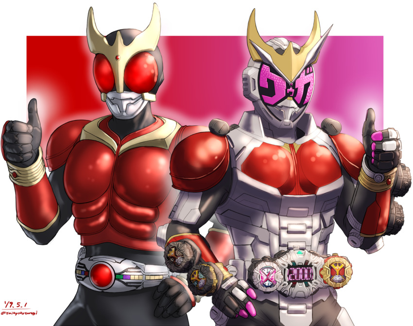 2000 2boys adapted_costume arcle_(kuuga) armor clock_hands gauntlets gold_horns heisei horns kamen_rider kamen_rider:_heisei_generations_forever kamen_rider_kuuga kamen_rider_kuuga_(series) kamen_rider_zi-o kamen_rider_zi-o_(series) kuuga_(dragon) kuuga_(mighty) kuuga_(pegasus) kuuga_riderwatch multiple_boys pink_eyes red_armor red_eyes rider_watch simple_background taikyoku_tsurugi thumbs_up white_background ziku_driver