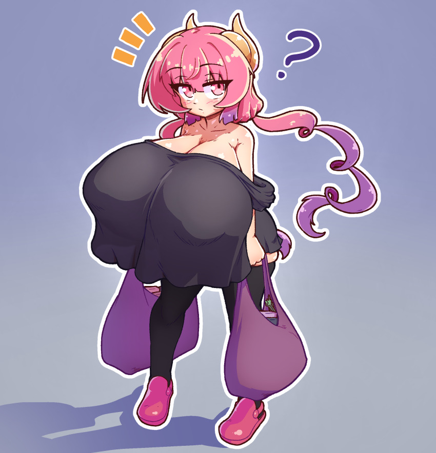 1girl ? bag black_shirt black_thighhighs blush breasts cleavage closed_mouth collarbone crocs curled_horns full_body gradient_background gradient_hair grey_background holding holding_bag horns huge_breasts ilulu_(maidragon) kobayashi-san_chi_no_maidragon masked_agent multicolored_hair off_shoulder outline pink_eyes pink_hair plastic_bag pointy_ears purple_hair shirt short_sleeves solo standing thick_thighs thighhighs thighs white_outline
