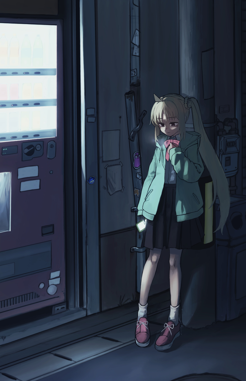 1girl absurdres ahoge black_skirt blonde_hair bocchi_the_rock! full_body green_jacket highres ijichi_nijika jacket kabanoki night outdoors road shirt skirt solo standing street trash_can utility_pole vending_machine white_shirt yellow_eyes