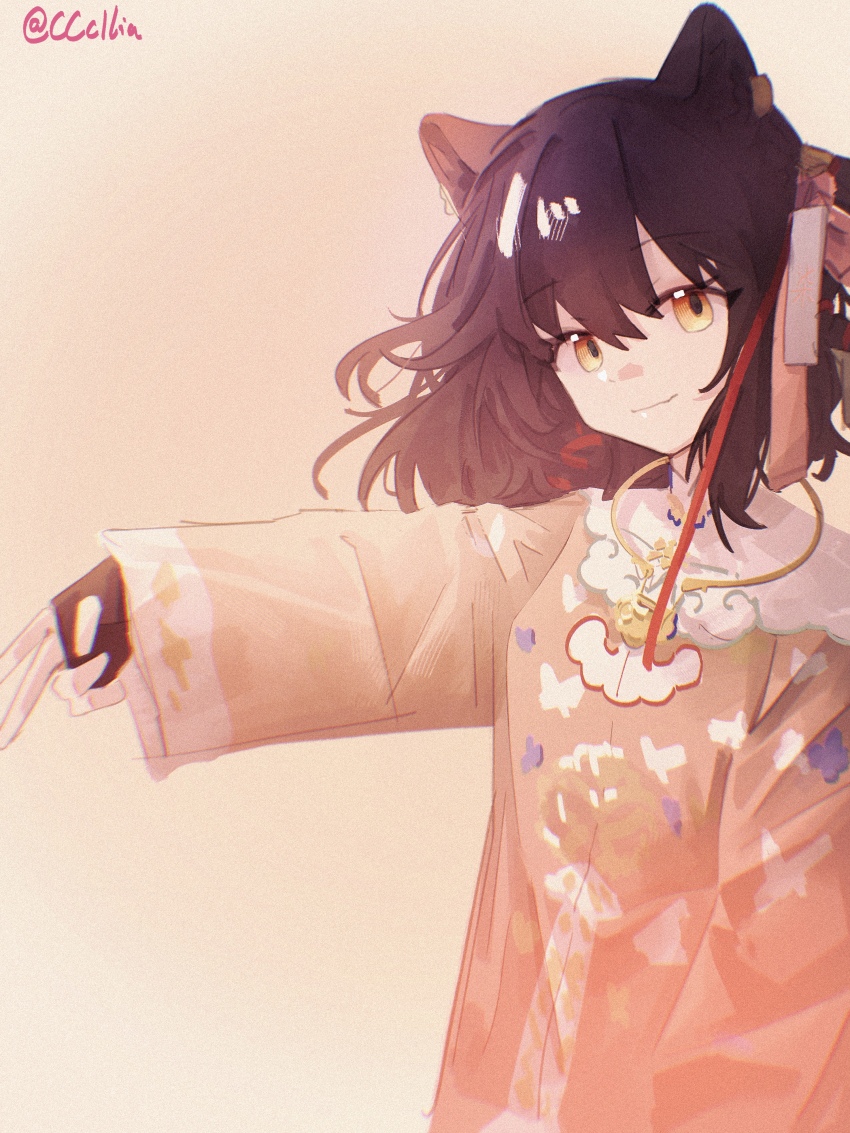 1girl absurdres alternate_costume animal_ears arknights black_gloves closed_mouth commentary fingerless_gloves gloves highres looking_at_viewer lunacub_(arknights) medium_hair orange_eyes sakuratani_hane signature smile solo wolf_ears wolf_girl