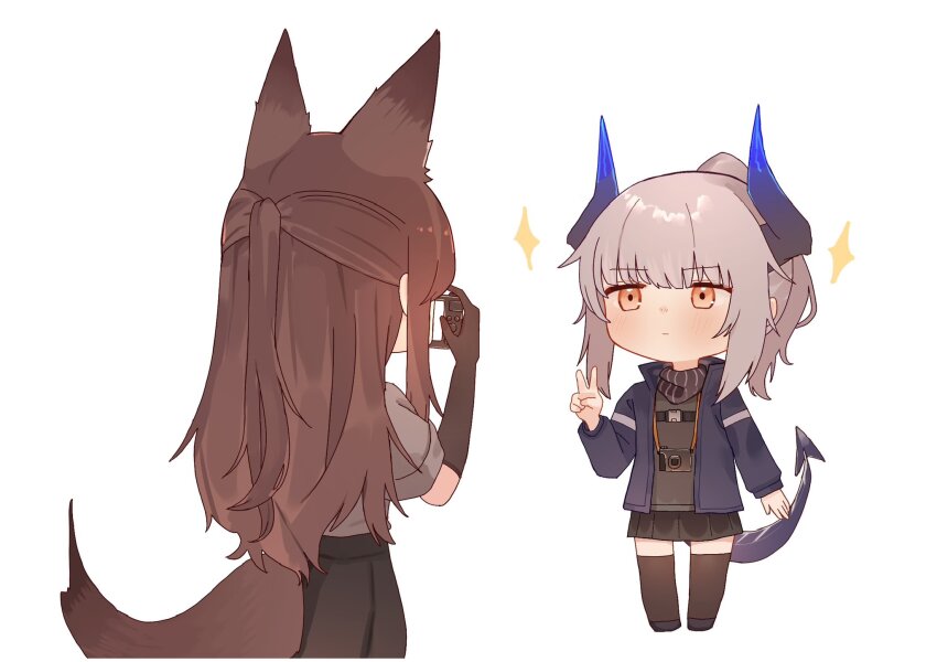 2girls animal_ears arknights black_horns black_jacket black_shirt black_skirt black_tail blush brown_gloves brown_tail brown_thighhighs camera chibi chibi_only closed_mouth commentary dragon_girl dragon_horns dragon_tail elbow_gloves fox_ears fox_girl fox_tail franka_(arknights) gloves gradient_horns grey_hair grey_shirt highres holding holding_camera horns jacket liskarm_(arknights) looking_at_another multicolored_horns multiple_girls open_clothes open_jacket orange_eyes pleated_skirt ponytail purple_horns shirt short_hair short_sleeves simple_background skirt sparkle standing suzubotan tail taking_picture thighhighs v white_background