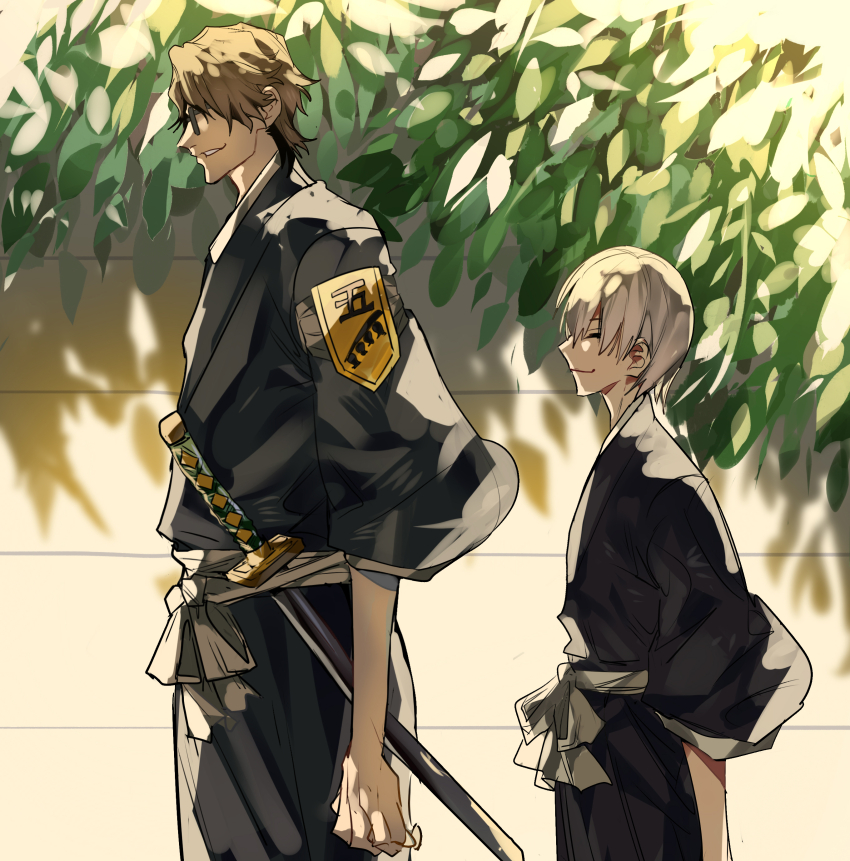 2boys absurdres aged_down aizen_sousuke badge black_kimono bleach bleach:_turn_back_the_pendulum brown_hair closed_eyes fukutaichou_badge glasses height_difference highres ichimaru_gin japanese_clothes kimono male_focus multiple_boys obi sash sheath sheathed shihakusho smirk sword tree weapon white_hair white_sash wide_sleeves xi_luo_an_ya