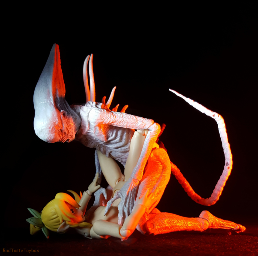 1girl 3d alien blonde_hair colored_skin elf figma hands_on_own_hips highres interspecies kneeling leafa_(sao) monster monster_sex neca neomorph no_eyes pointy_ears rape revoltech sex simple_background sword_art_online tail toy waist_grab white_skin