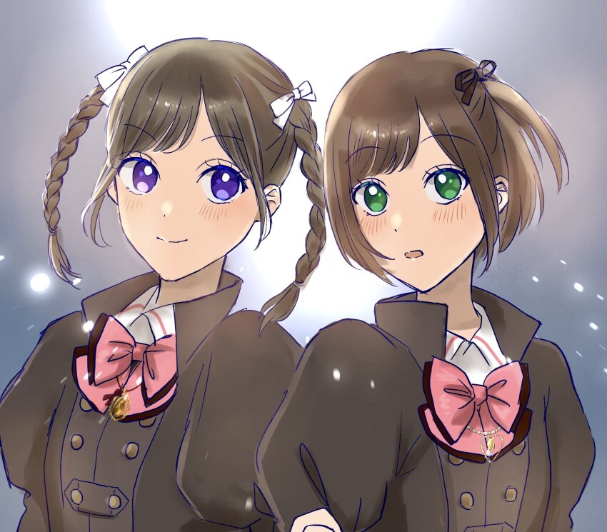 2girls amamiya_sophia_seren arms_at_sides assault_lily blush bow bowtie braid brown_hair brown_jacket brown_ribbon buttons closed_mouth collared_shirt commentary_request gradient_background green_eyes grey_background hair_bow hair_ribbon highres jacket jewelry juliet_sleeves kishimoto_lucia_raimu light_particles long_sleeves looking_at_viewer ludvico_private_girls&#039;_academy_school_uniform medium_hair multiple_girls necklace parted_lips pendant pink_bow pink_bowtie puffy_sleeves purple_eyes ribbon school_uniform shakeza shirt short_hair side-by-side smile swept_bangs twin_braids twintails upper_body white_background white_bow white_shirt