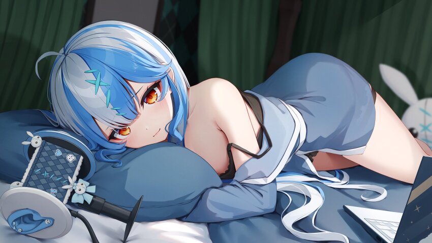 1girl ahoge ass babydoll binaural_microphone black_babydoll blue_hair blue_nightgown blush commission computer hair_between_eyes hair_down highres laptop light_smile looking_at_viewer microphone multicolored_hair nightgown nijisanji nijisanji_en nyan_(reinyan_007) orange_eyes second-party_source solo strap_slip streaked_hair twisty_amanozako virtual_youtuber