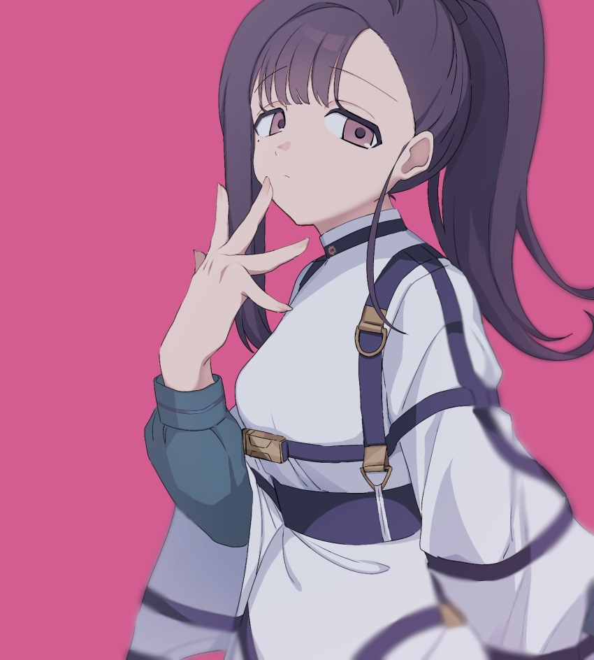 1girl asymmetrical_bangs hand_up high_ponytail highres kashiki_yuno looking_at_viewer milgram mole mole_under_eye pink_background pink_eyes ponytail solo_focus user_ckne3233