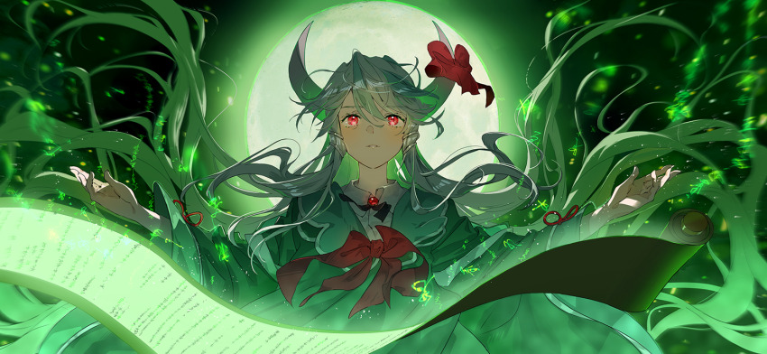 1girl bow bowtie closed_mouth commentary_request dress ex-keine full_moon game_cg green_dress green_hair green_moon grey_hair horn_bow horn_ornament horns kamishirasawa_keine long_hair long_sleeves looking_at_viewer mayo_(becky2006) moon multicolored_hair official_art red_bow red_bowtie red_eyes scroll solo third-party_source touhou touhou_gensou_eclipse two-tone_hair very_long_hair wide_sleeves
