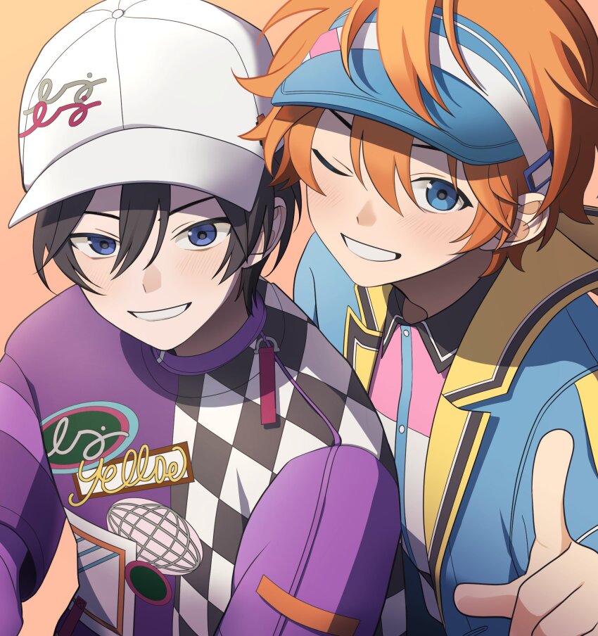 2boys akehoshi_subaru baseball_cap bbahot black_hair blue_eyes blue_hat blue_jacket commentary_request ensemble_stars! from_above grin hair_between_eyes hat hidaka_hokuto highres index_finger_raised jacket korean_commentary looking_at_viewer male_focus multicolored_shirt multiple_boys official_alternate_costume one_eye_closed orange_hair short_hair smile visor_cap white_hat