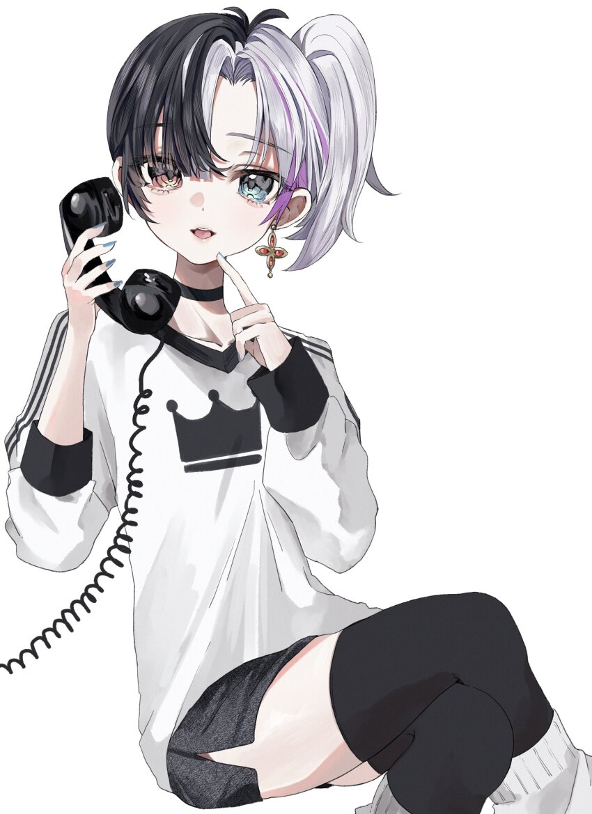 1girl absurdres antique_phone black_choker black_hair black_skirt black_thighhighs blue_eyes choker commentary crossed_legs crown_print earrings english_commentary heterochromia highres holding holding_phone indie_virtual_youtuber invisible_chair jewelry long_sleeves looking_at_viewer multicolored_hair open_mouth phone purple_hair red_eyes rin_penrose rotary_phone second-party_source shirt short_hair sio_art183 sitting skirt socks solo split-color_hair streaked_hair thighhighs virtual_youtuber white_background white_hair white_shirt white_socks
