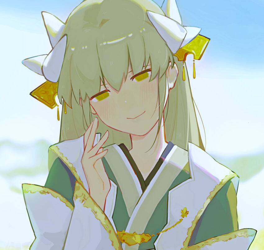 1girl blurry blurry_background dragon_horns fate/grand_order fate_(series) green_hair green_kimono hair_ornament half-closed_eyes head_tilt highres horns japanese_clothes kimono kiyohime_(fate) kshigatsu long_hair looking_at_viewer smile solo upper_body yellow_eyes