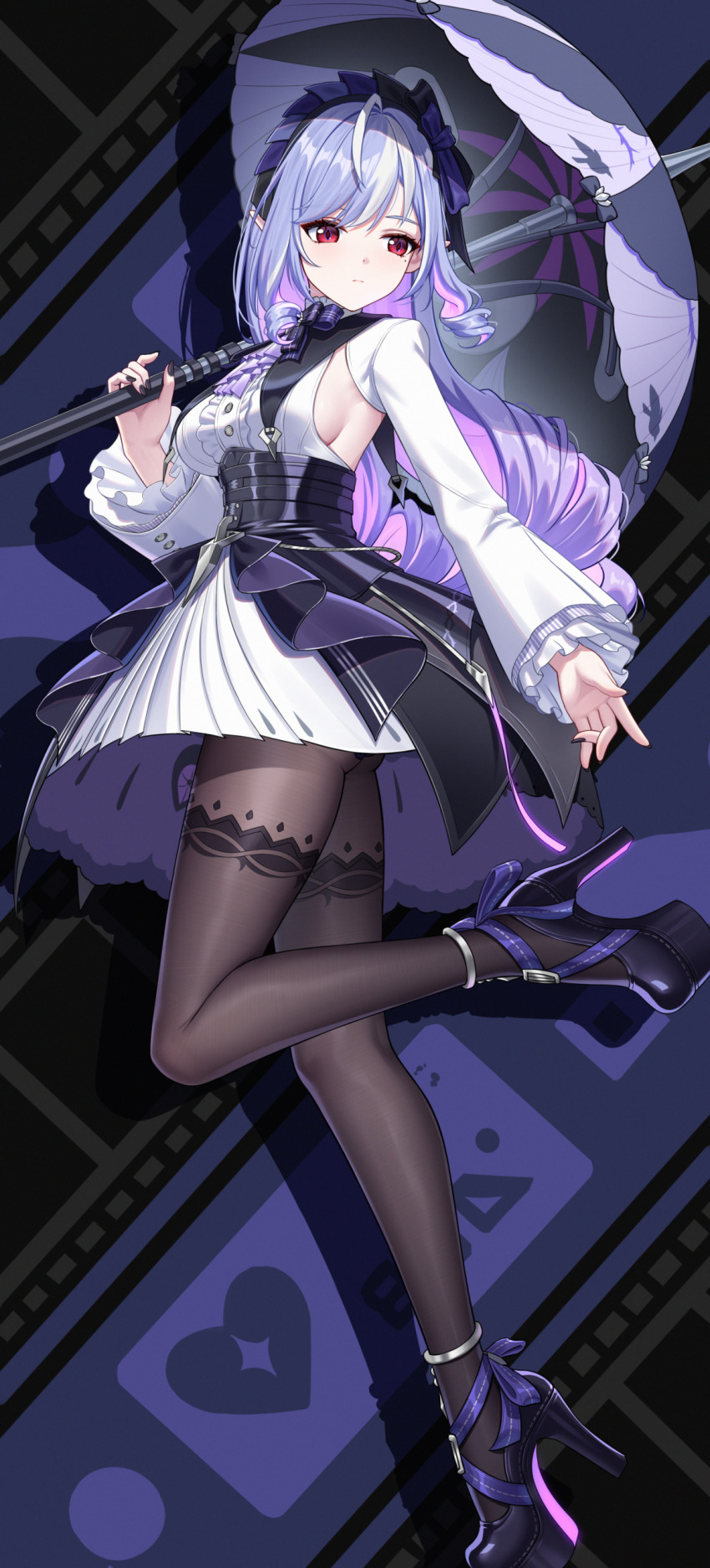 1girl absurdres ascot black_nails black_pantyhose black_skirt bow bowtie breasts center_frills commentary dress fingernails frilled_sleeves frills from_side hair_bow high_heels highres holding holding_umbrella large_breasts long_hair long_sleeves mole mole_under_eye multicolored_hair nail_polish overskirt pantyhose parasol patterned_legwear pointy_ears purple_ascot purple_bow purple_bowtie purple_hair purple_shoes purple_umbrella red_eyes satomi_(745684552) shoes sideboob sidelocks skirt solo streaked_hair thighs umbrella vivian_(zenless_zone_zero) white_dress zenless_zone_zero