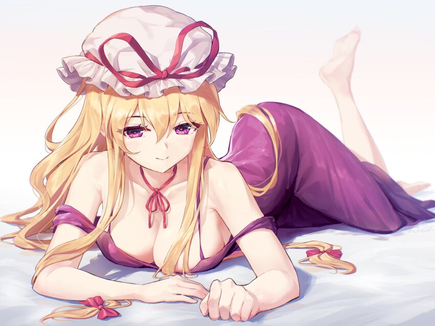 1girl blonde_hair breasts cleavage highres large_breasts minust tagme touhou yakumo_yukari