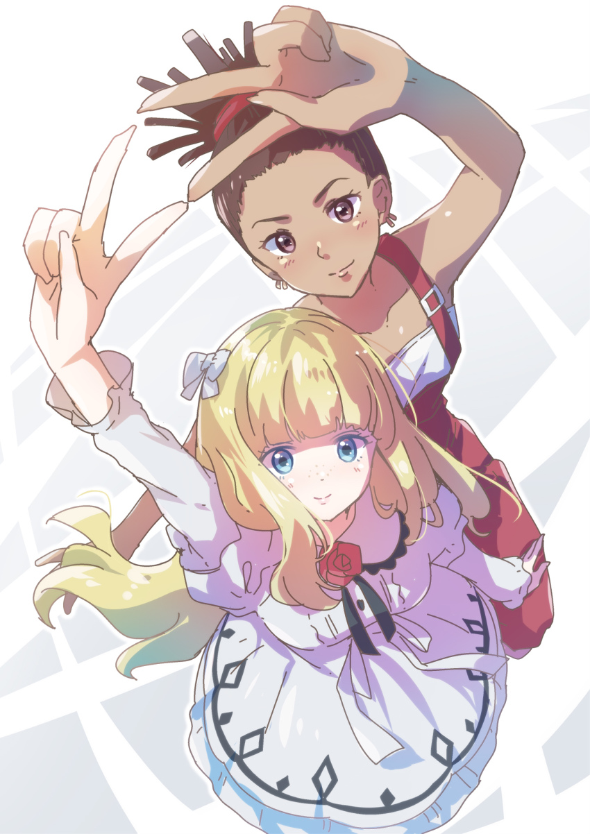 2girls arms_up blue_eyes bow brown_eyes brown_hair carole_&amp;_tuesday carole_stanley dark-skinned_female dark_skin dress earrings hair_bow hairband highres jewelry long_hair long_sleeves multiple_girls nyaa_(nnekoron) overalls red_hairband simple_background sleeveless smile standing tuesday_simmons v white_dress