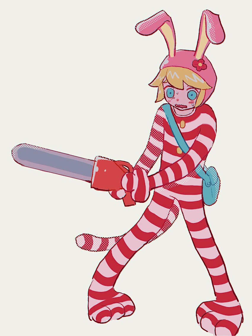 1boy bag basil_(faraway)_(omori) basil_(omori) blonde_hair blue_eyes blush chainsaw cosplay flower handbag highres holding holding_chainsaw male_focus omori open_mouth popee_(popee_the_performer) popee_(popee_the_performer)_(cosplay) popee_the_performer short_hair simple_background solo tate_ware_anal white_background