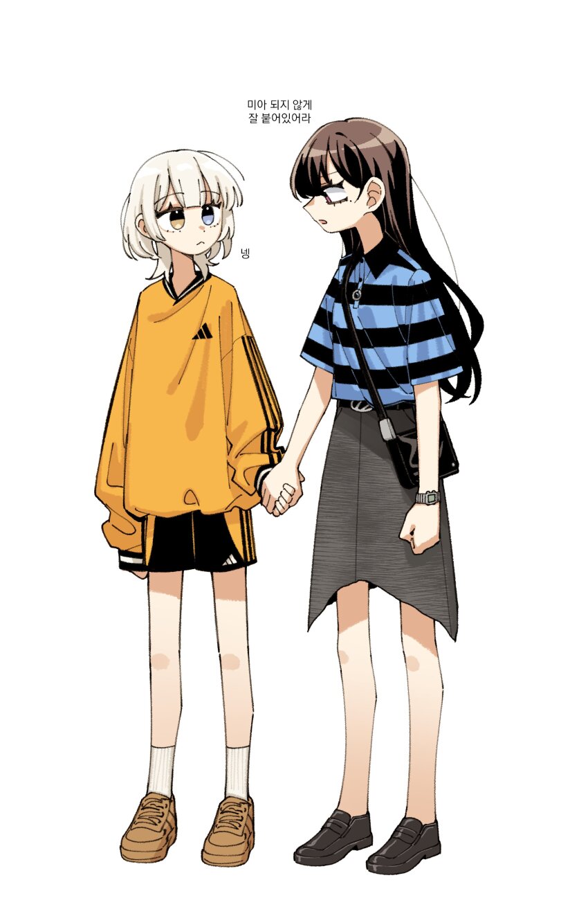 2girls :&lt; absurdres bag bang_dream! bang_dream!_it&#039;s_mygo!!!!! belt black_bag black_belt black_footwear black_shorts blue_eyes blue_shirt brown_footwear brown_hair closed_mouth commentary_request full_body grey_skirt heterochromia highres holding_hands kaname_raana korean_commentary korean_text long_hair long_sleeves medium_hair mole mole_under_eye multiple_girls neonfloyd open_mouth orange_sweater purple_eyes shiina_taki shirt short_sleeves shorts shoulder_bag simple_background skirt socks striped_clothes striped_shirt sweater translation_request watch white_background white_hair white_socks wolf_cut wristwatch yellow_eyes
