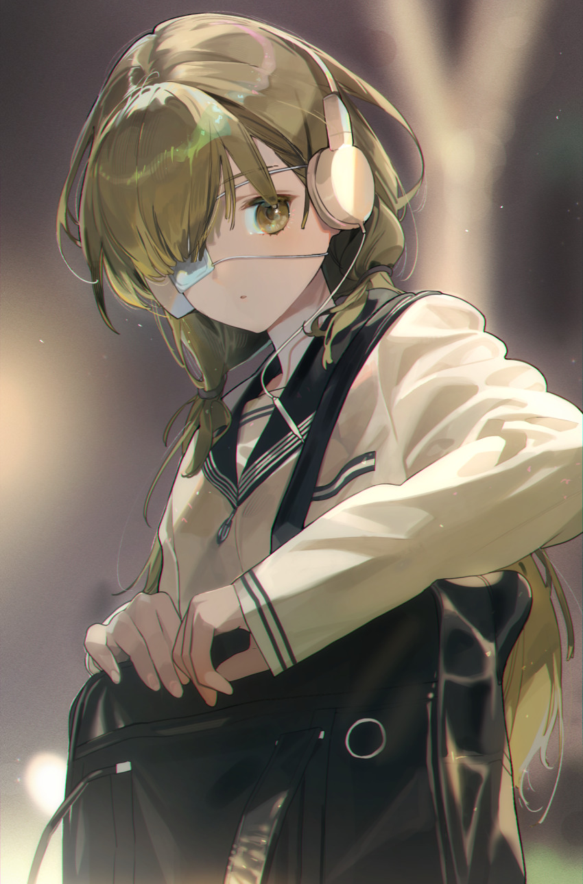 1girl bag black_bag black_sailor_collar blurry blurry_background chiltaku collared_shirt eyepatch green_eyes green_hair hair_over_one_eye hair_over_shoulder headphones highres long_hair long_sleeves looking_at_viewer medical_eyepatch original parted_lips sailor_collar shirt shoulder_bag solo white_shirt