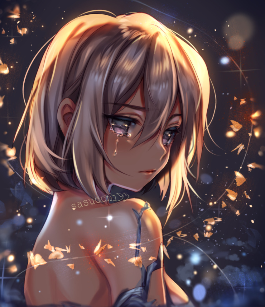 1girl artist_name back backboob backlighting bare_shoulders black_background bob_cut breasts closed_mouth commentary crying crying_with_eyes_open double-parted_bangs draw_this_in_your_style_challenge english_commentary from_behind frown grey_hair hair_between_eyes highres light_particles lips looking_at_viewer looking_back orange_petals original portrait purple_eyes sasucchi95 short_hair simple_background solo sparkle tears