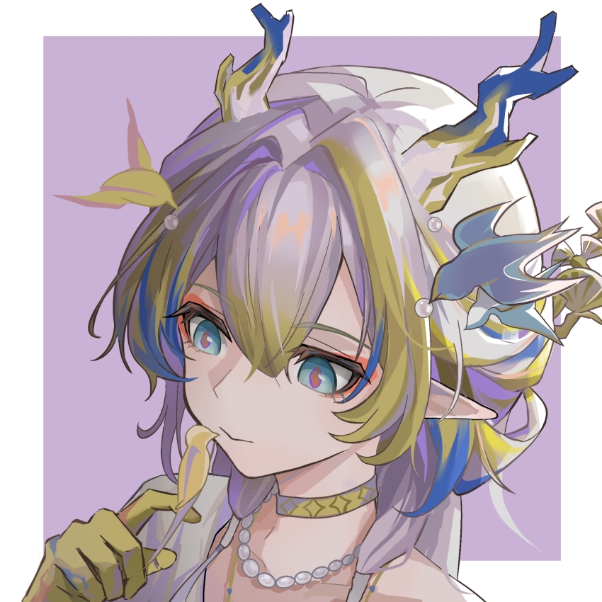 1girl ambience_synesthesia animal aqua_eyes arknights bird bird_on_hand blonde_hair blue_hair border chinese_commentary choker closed_mouth colored_extremities commentary_request dragon_girl dragon_horns eyeliner grey_hair hair_ornament highres horns long_hair looking_at_animal looking_down makeup multicolored_hair official_alternate_costume orange_eyeliner outside_border partial_commentary pointy_ears purple_background shu_(arknights) shu_(bingwenyuyou)_(arknights) simple_background solo white_border xiaoshanpolideren yellow_bird yellow_choker