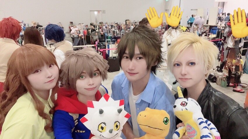 agumon amanokawa_hiro amanokawa_hiro_(cosplay) brown_hair cosplay digimon dinosaur gabumon gammamon green_eyes horns ishida_yamato ishida_yamato_(cosplay) long_hair photo_(medium) pink_eyes real_life reptile short_hair stuffed_toy tsukiyono_ruli tsukiyono_ruli_(cosplay) yagami_taichi yagami_taichi_(cosplay)