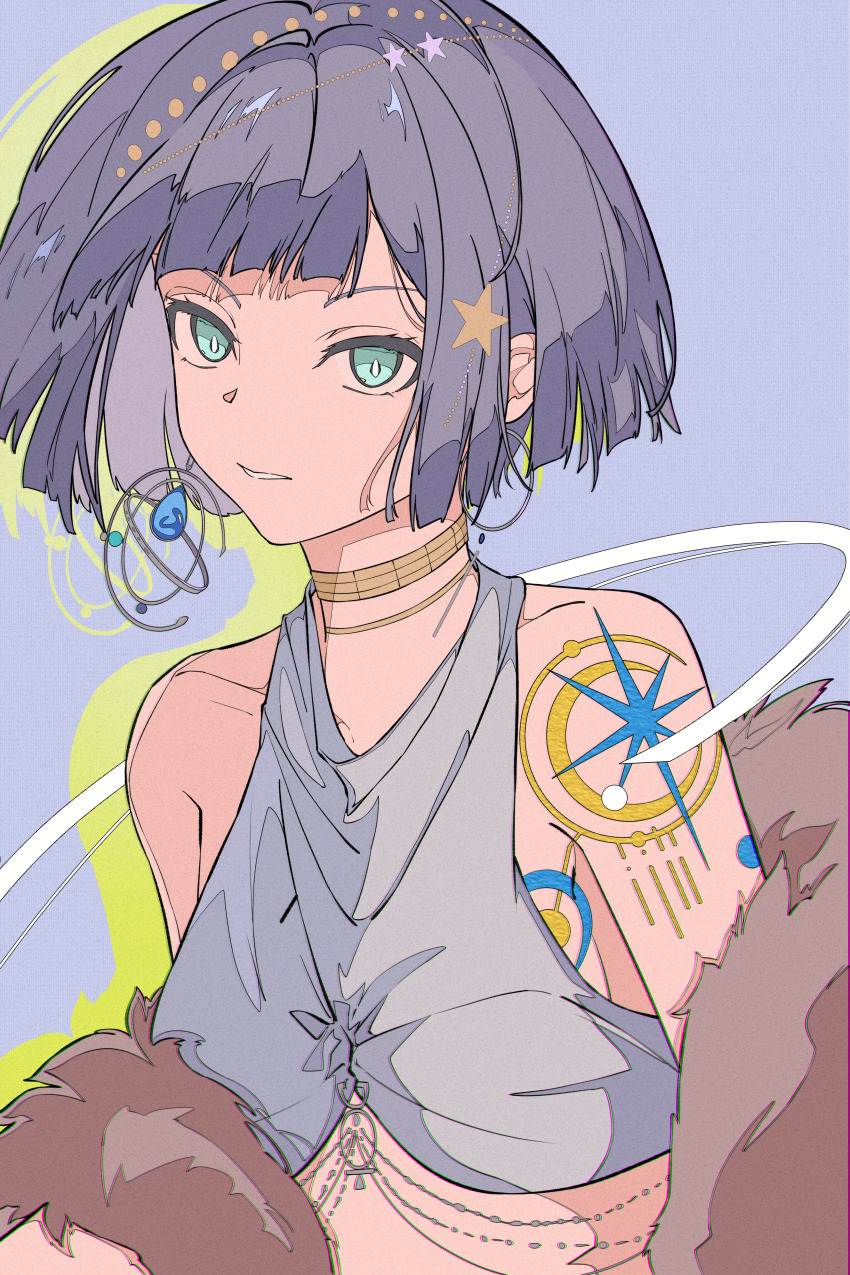 1girl absurdres aqua_eyes bare_shoulders blunt_bangs blunt_ends bob_cut breasts drop_shadow earrings feather_boa grey_hair grey_tank_top hair_ornament highres jewelry looking_at_viewer medium_breasts mercuria_(reverse:1999) midriff purple_background reverse:1999 short_hair shoulder_tattoo single_earring solo star_(symbol) star_hair_ornament tank_top tattoo upper_body xiao_jin_caoooooooi