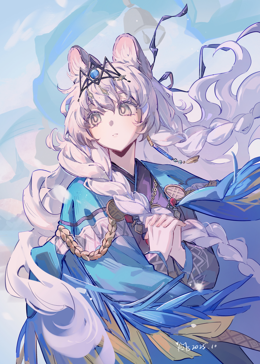 1girl absurdres animal_ears arknights black_robe blue_background blue_shawl blush braid braided_sidelock chinese_commentary commentary_request cowboy_shot dated earrings grey_eyes grey_hair highres jewelry long_hair long_sleeves looking_to_the_side own_hands_clasped own_hands_together parted_lips pramanix_(arknights) pramanix_the_prerita_(arknights) robe shawl signature simple_background snow_leopard_ears solo very_long_hair yizhixiaopomao