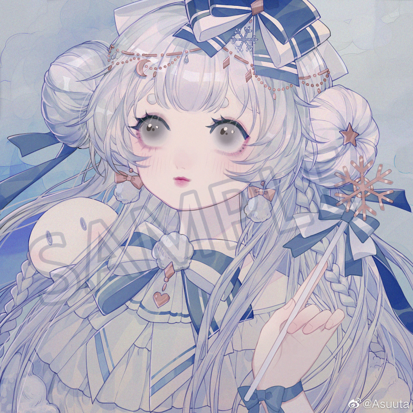 1girl ascot asuuta blue_bow blue_bowtie blunt_bangs bow bow_earrings bowtie braid brooch capelet chinese_commentary circlet closed_mouth commentary_request commission creature creature_on_shoulder crescent crescent_hair_ornament crown_earrings double_bun earrings eyelashes frilled_capelet frills fur-trimmed_capelet fur_trim gold_circlet grey_background grey_eyes hair_bow hair_bun hair_ornament heart heart_brooch highres holding holding_wand jewelry lipstick long_hair long_sidelocks looking_ahead makeup on_shoulder original pink_lips pom_pom_(clothes) pom_pom_earrings sample_watermark sidelocks single_stripe snowflake_hair_ornament solo star_(symbol) star_hair_ornament striped_bow striped_bowtie striped_clothes tareme thick_eyebrows twin_braids two-tone_bow two-tone_bowtie upper_body very_long_hair wand watermark weibo_watermark white_ascot white_bow white_bowtie white_capelet white_hair wrist_bow