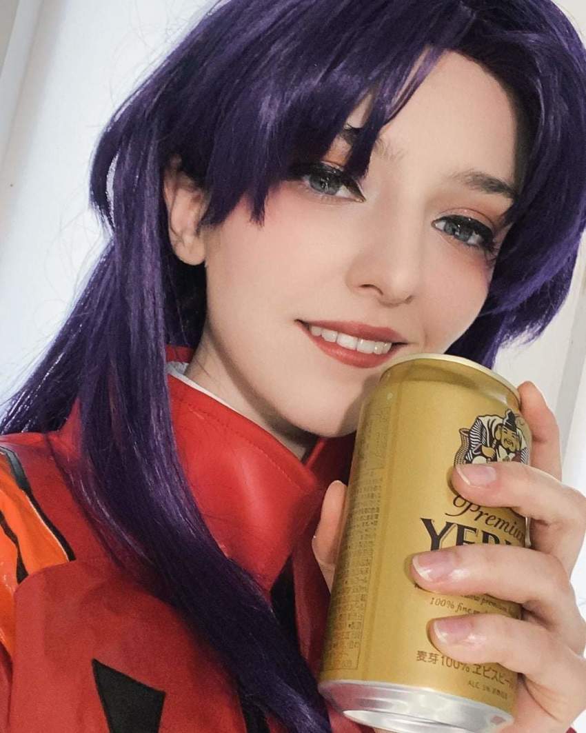 1girl beer_can can cosplay drink_can evangelina_cos female_focus highres katsuragi_misato katsuragi_misato_(cosplay) neon_genesis_evangelion photo_(medium) solo tagme yebisu