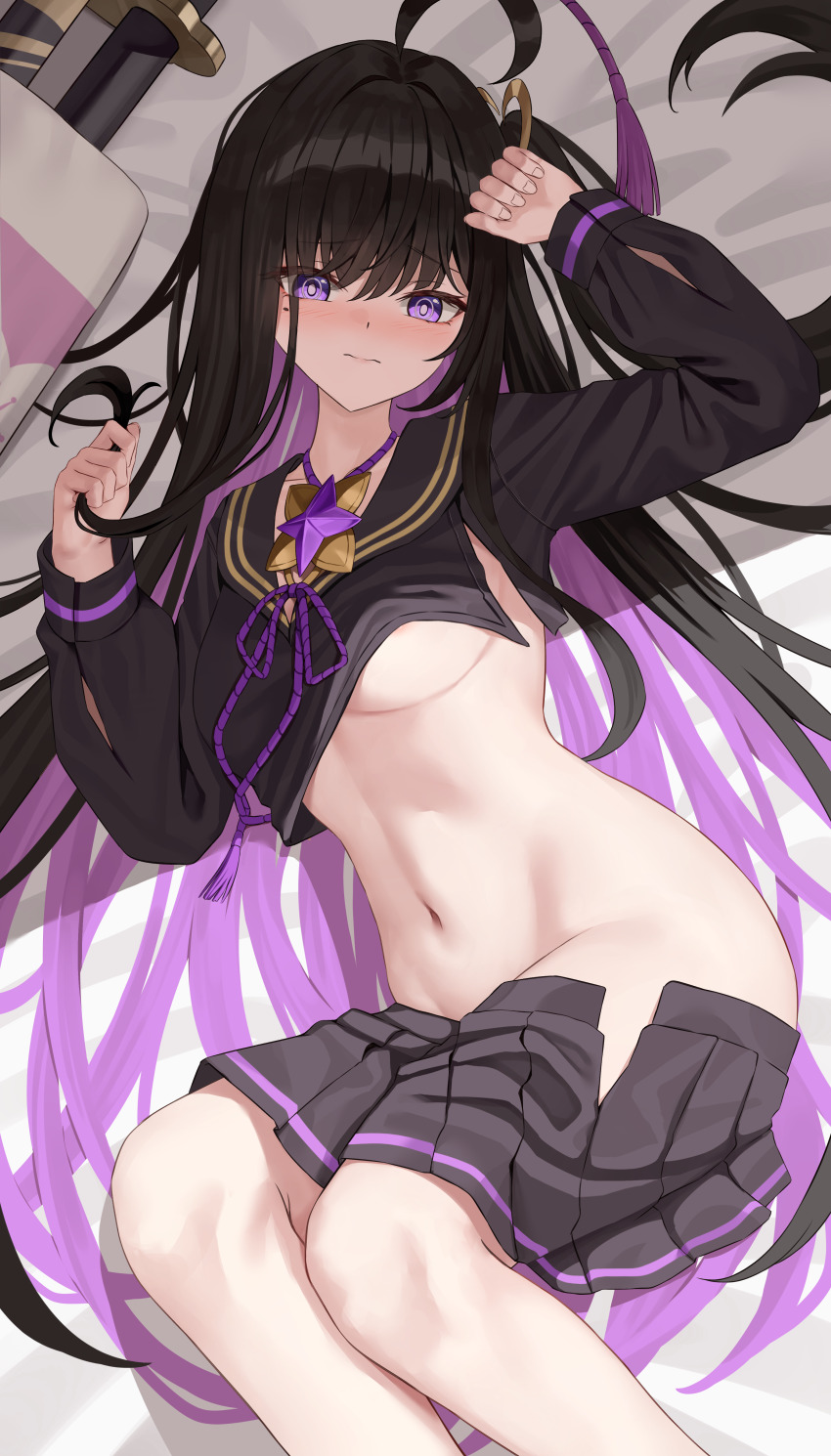 1girl absurdres ahoge black_hair black_shirt black_skirt blush breasts chitose_(stella_sora) commentary_request highres kurone_(kurone_ryuo) long_hair long_sleeves looking_at_viewer lying medium_breasts multicolored_hair navel pleated_skirt purple_eyes purple_hair school_uniform shirt skirt solo stella_sora underboob