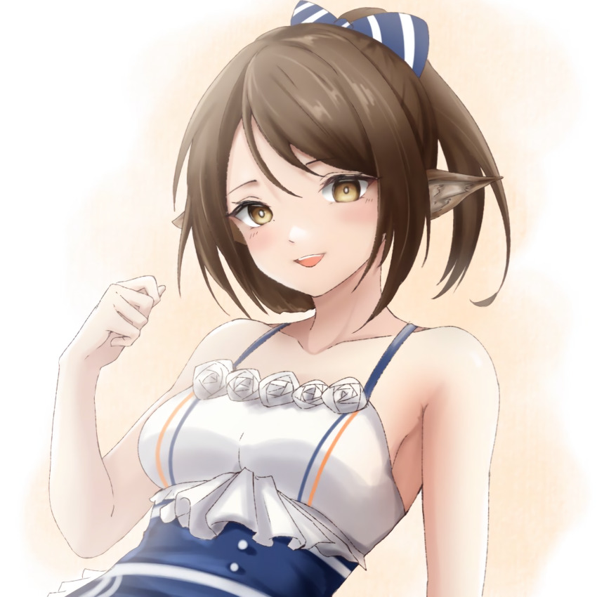 1girl :d animal_ears arknights bare_arms bare_shoulders blue_bow bow breasts bright_pupils brown_hair camisole collarbone commentary hair_bow hand_up highres light_blush looking_at_viewer mameppu medium_breasts open_mouth perfumer_(arknights) short_hair smile solo spaghetti_strap teeth upper_body upper_teeth_only white_camisole white_pupils yellow_eyes