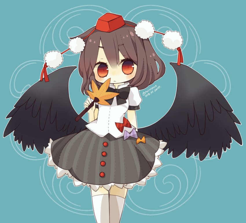 1girl bird_wings black_hair black_wings chibi full_body geta hand_fan hat highres holding holding_fan leaf_print one-hour_drawing_challenge pom_pom_(clothes) red_eyes red_hat shameimaru_aya short_hair simple_background tengu tengu-geta thighhighs tokin_hat touhou white_thighhighs wings yaco_(nuitnotte)